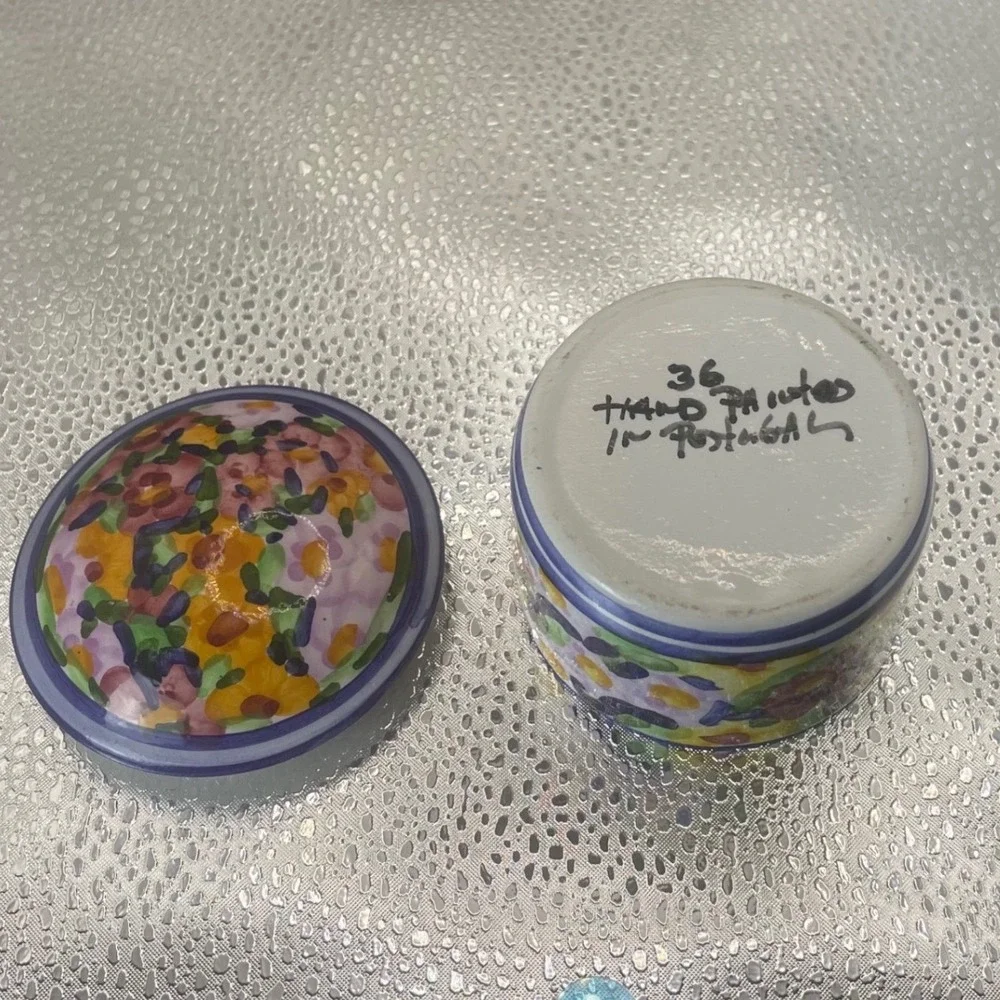 Hand‎ Painted Portugal Ceramic Floral Trinket Box Round Lidded Jewelry Jar 36